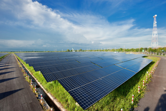 В Свердловской области построили три солнечные электростанции