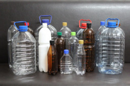 ПластмассОПТ | Прием пластика, ПЭТ бутылки, канистры.